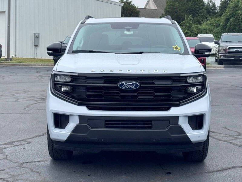 2026 Ford Expedition MAX Active
