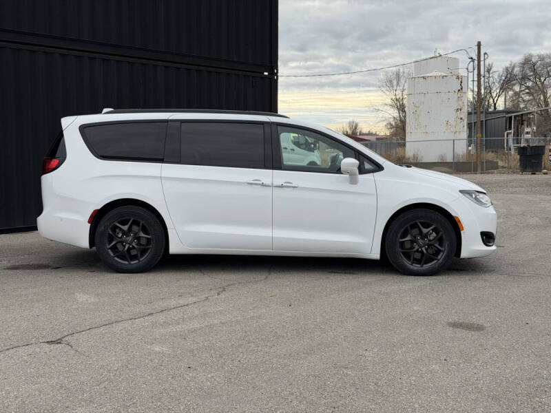 2019 Chrysler Pacifica Touring L Plus