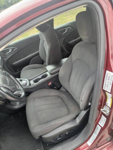 2016 Chrysler 200 Limited