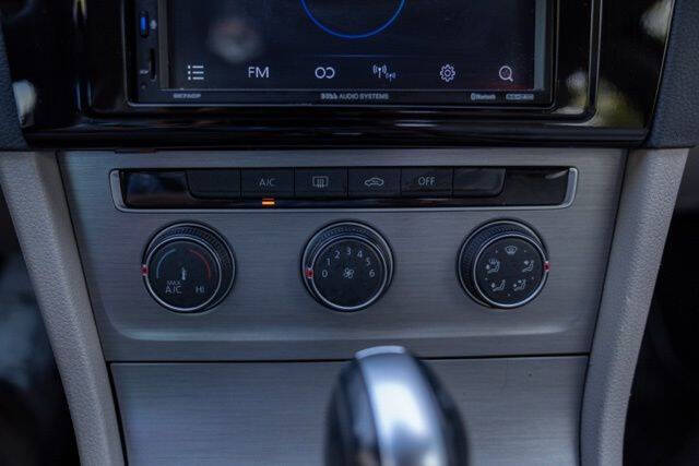 2015 Volkswagen Golf TSI S