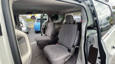 2017 Chrysler Pacifica Touring