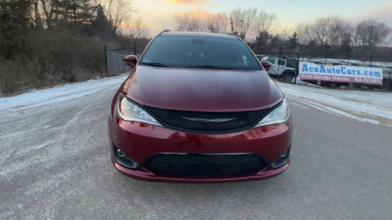 2020 Chrysler Pacifica AWD LAUNCH EDITION photo 7