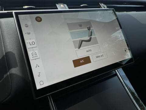 2026 Land Rover Range Rover Velar P400 Dynamic SE