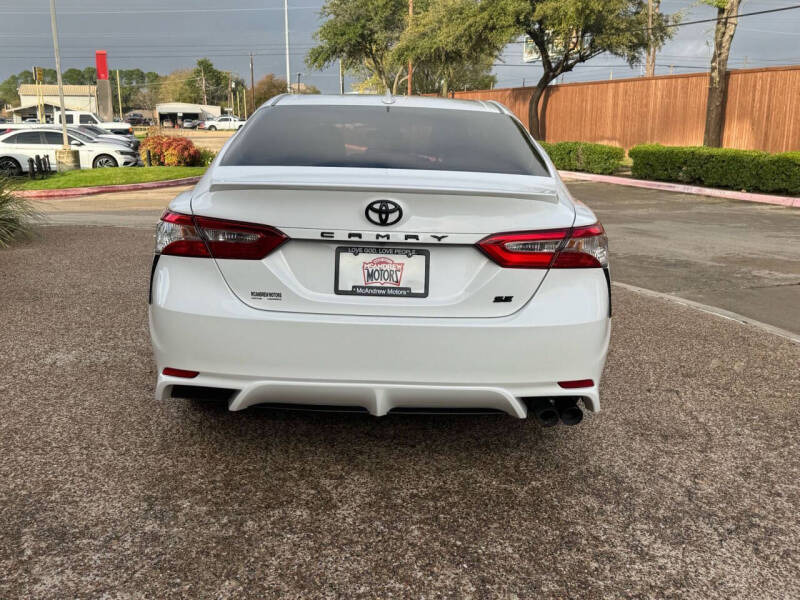 2020 Toyota Camry SE