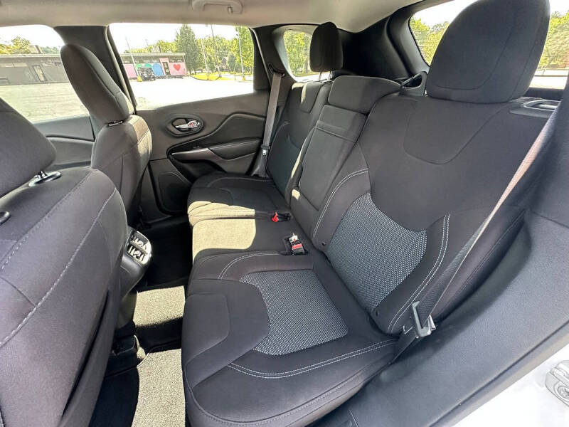 2019 Jeep Cherokee Latitude