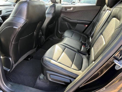 2020 Ford Escape Hybrid Titanium