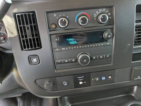 2023 Chevrolet Express 2500