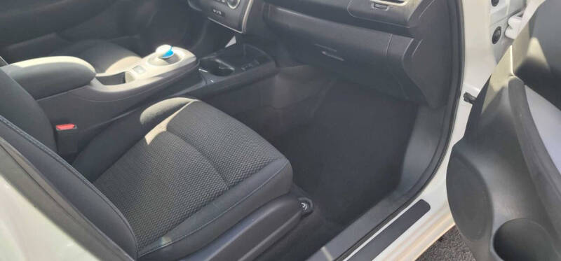 2016 Nissan LEAF S-24