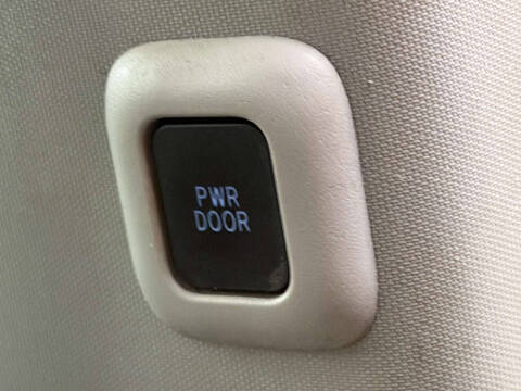 2018 Toyota Sienna XLE 8-Passenger