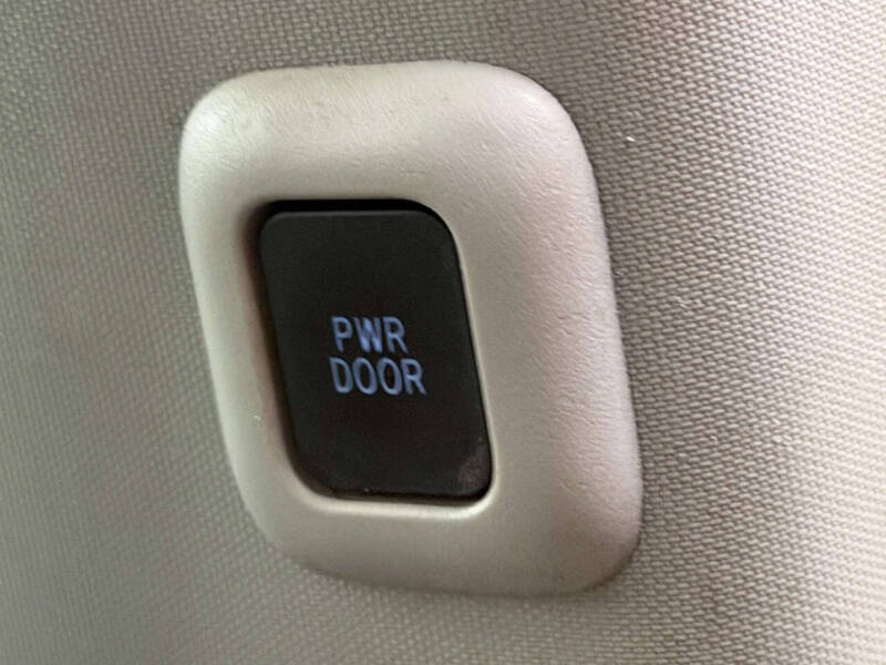 2018 Toyota Sienna XLE 8-Passenger