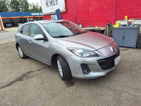 2013 Mazda MAZDA3 i Grand Touring