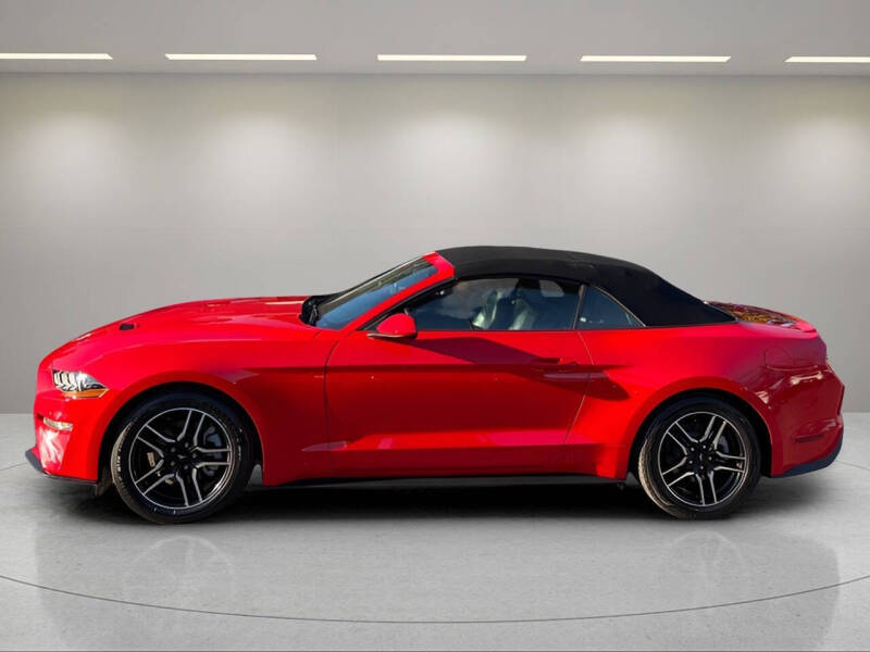 2022 Ford Mustang EcoBoost Premium