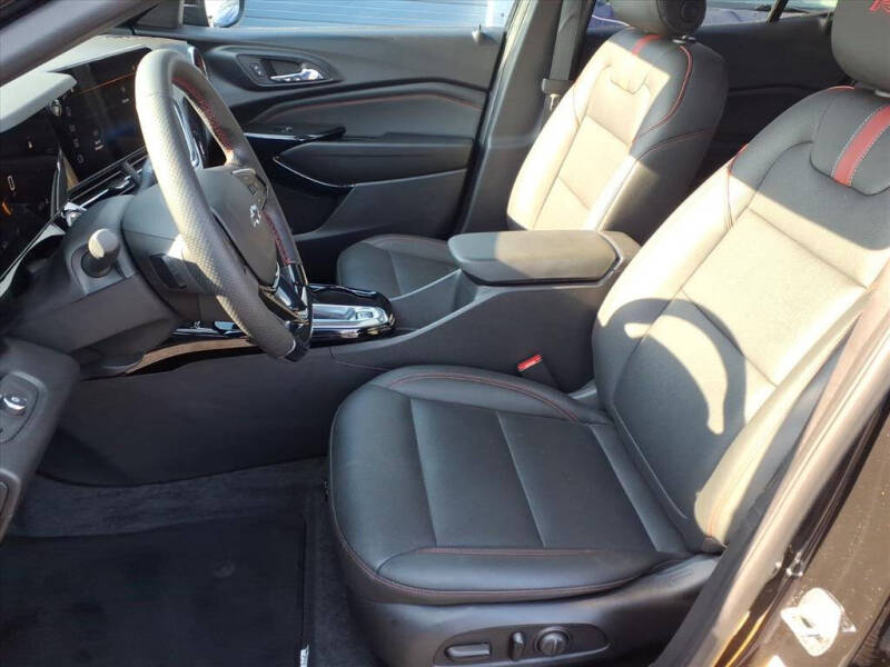 2025 Chevrolet Trax RS