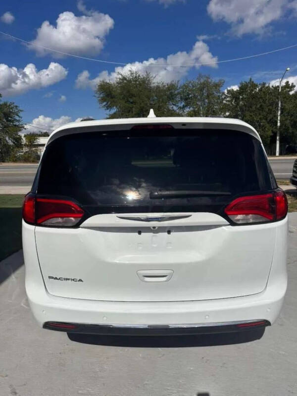 2018 Chrysler Pacifica Touring L