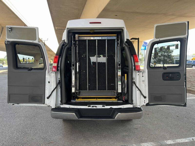 2010 Chevrolet Express LT 3500