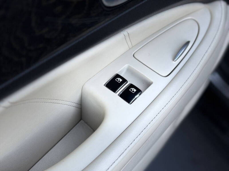 2016 Hyundai Equus Signature