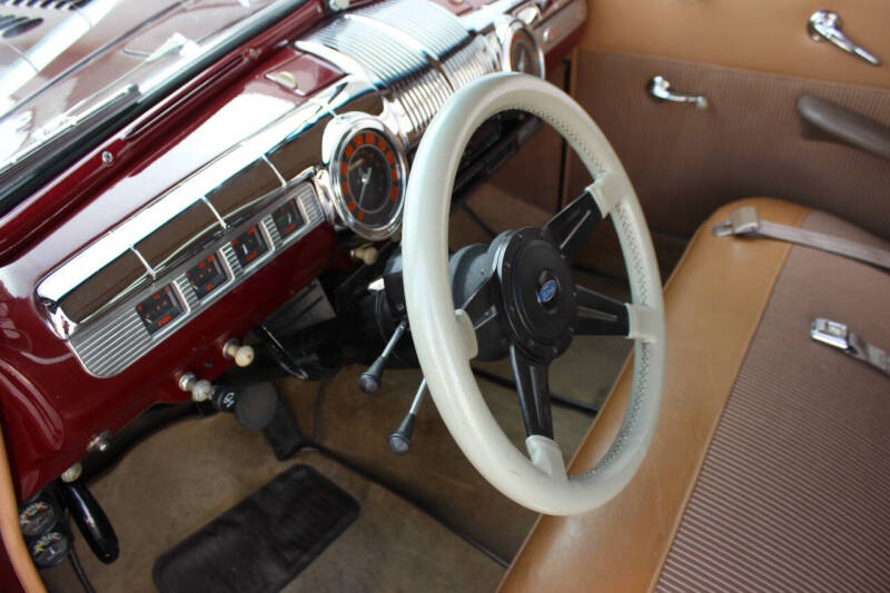 1946 Ford Super Deluxe