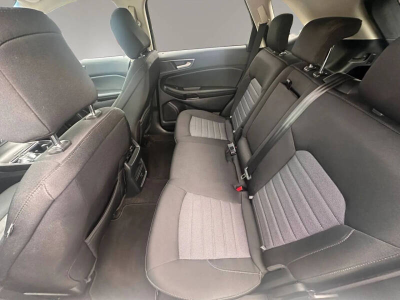 2020 Ford Edge SE