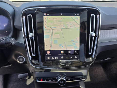 2026 Volvo XC40 B5 Core