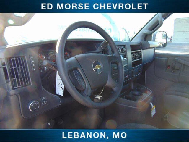 2025 Chevrolet Express 2500