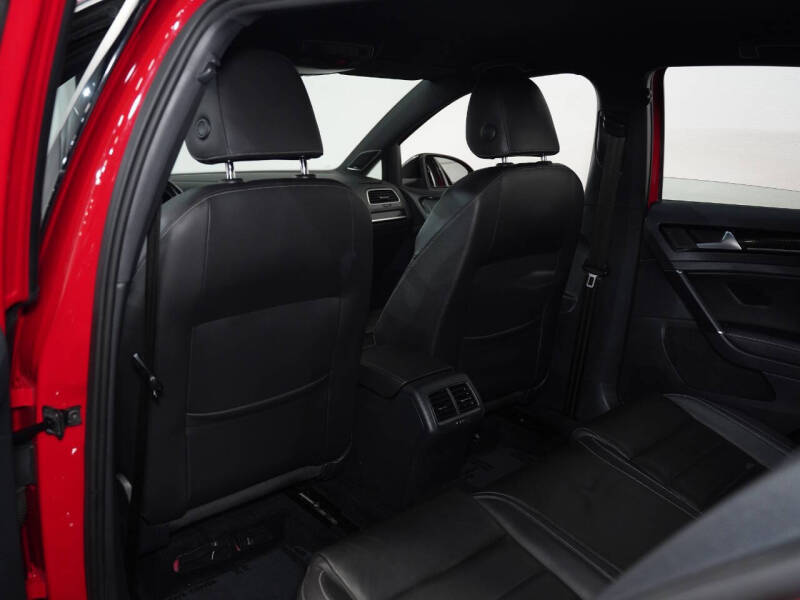 2016 Volkswagen Golf R 4Motion