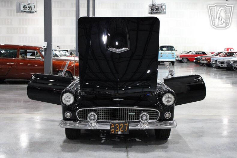 1956 Ford Thunderbird