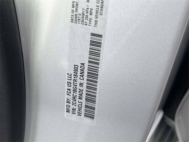 2026 Chrysler Pacifica Select