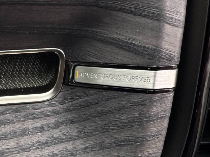 2024 Rivian R1T Adventure