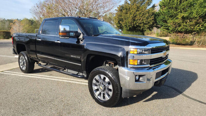 2016 Chevrolet Silverado HD LTZ 4WD Crew Cab Standard Box's photo