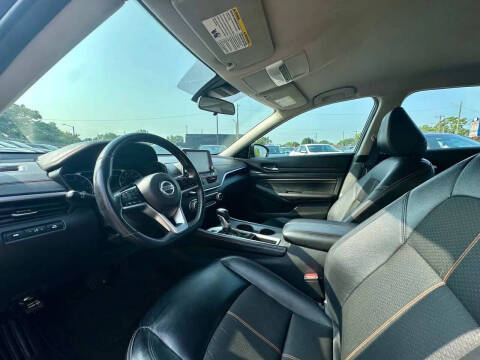 2021 Nissan Altima 2.5 SR