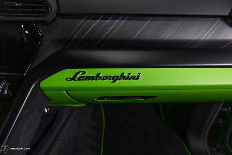 2024 Lamborghini Urus S