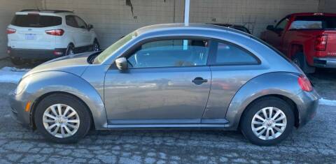 2012 Volkswagen Beetle for sale at STEVE GRAYSON MOTORS in Youngstown OH