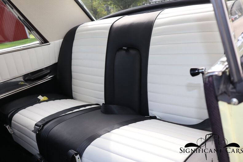 1962 Studebaker GT Hawk