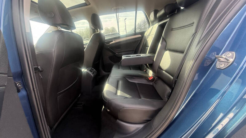 2017 Volkswagen Golf TSI Wolfsburg Edition