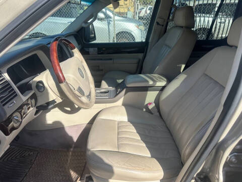 2004 Lincoln Aviator