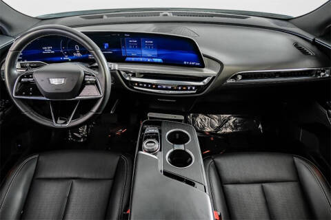 2024 Cadillac LYRIQ Luxury 1