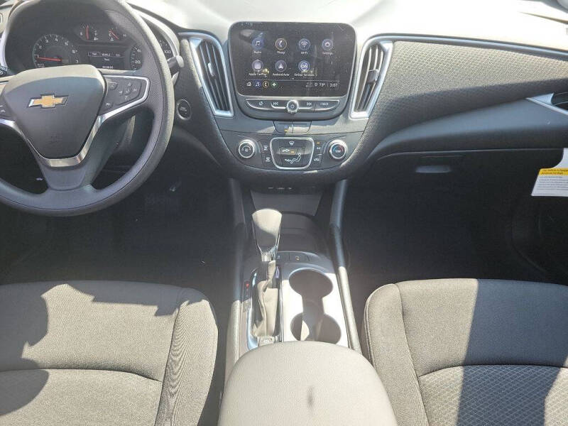 2025 Chevrolet Malibu LS