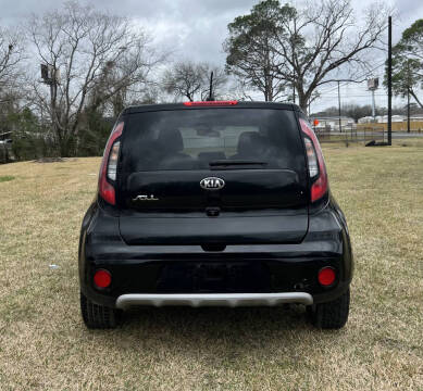 2019 Kia Soul +