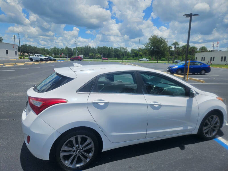 2016 Hyundai Elantra GT Base photo 14