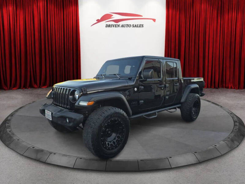 2020 Jeep Gladiator Sport S's photo