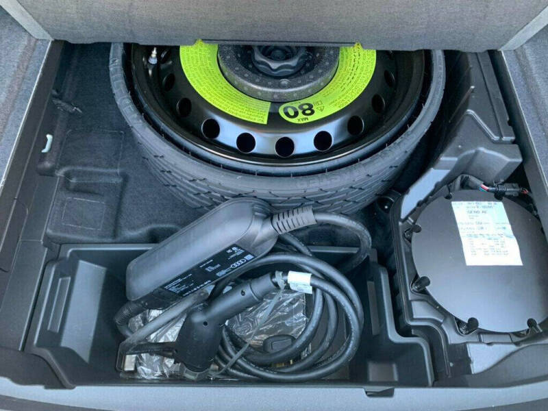 2019 Audi e-tron quattro Prestige