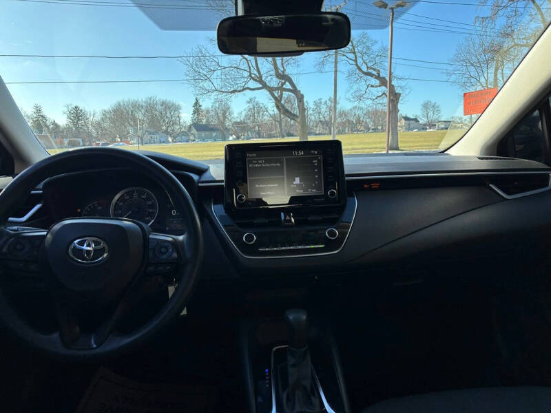 2022 Toyota Corolla LE