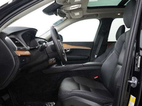 2024 Volvo XC90 B6 Core Bright Theme