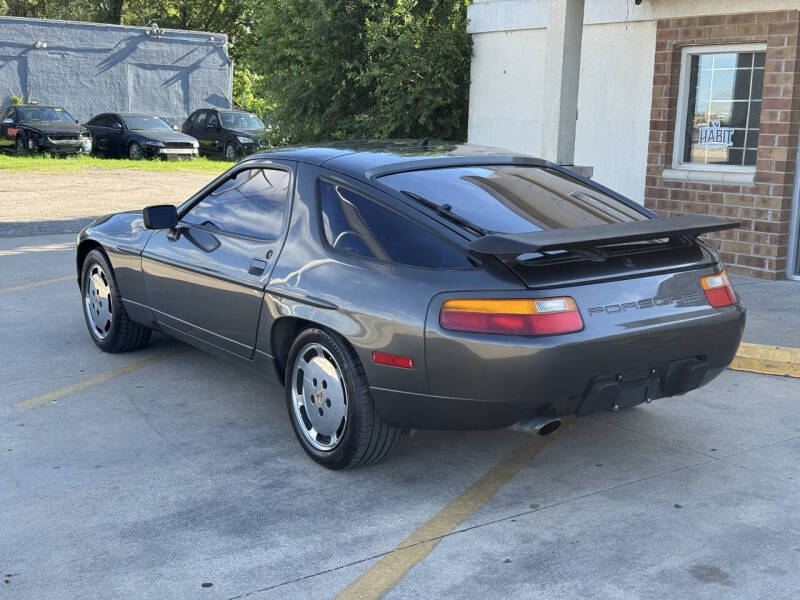 1989 Porsche 928 S4