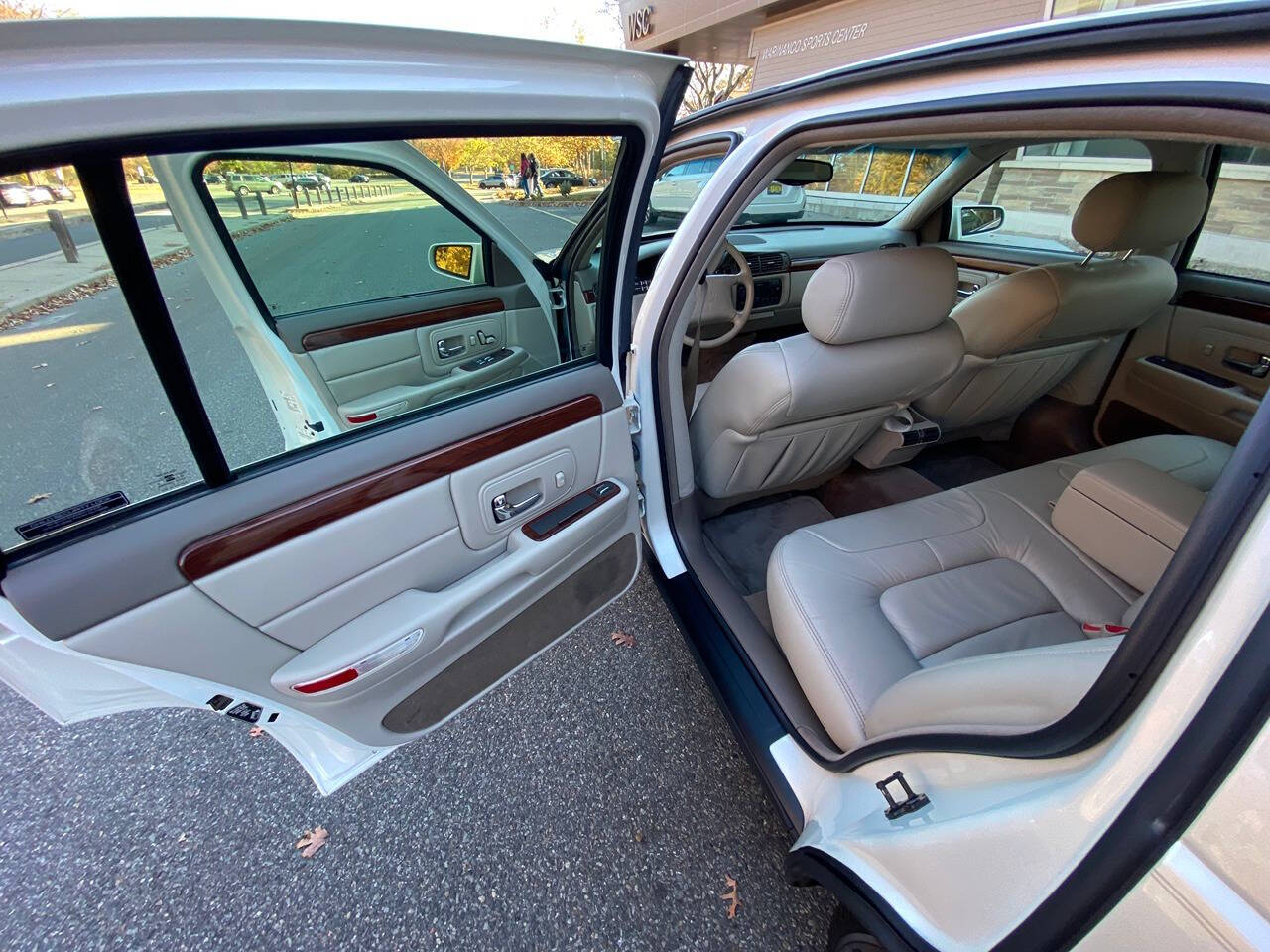 1998 Cadillac DeVille for sale at Vintage Motors USA in Roselle, NJ