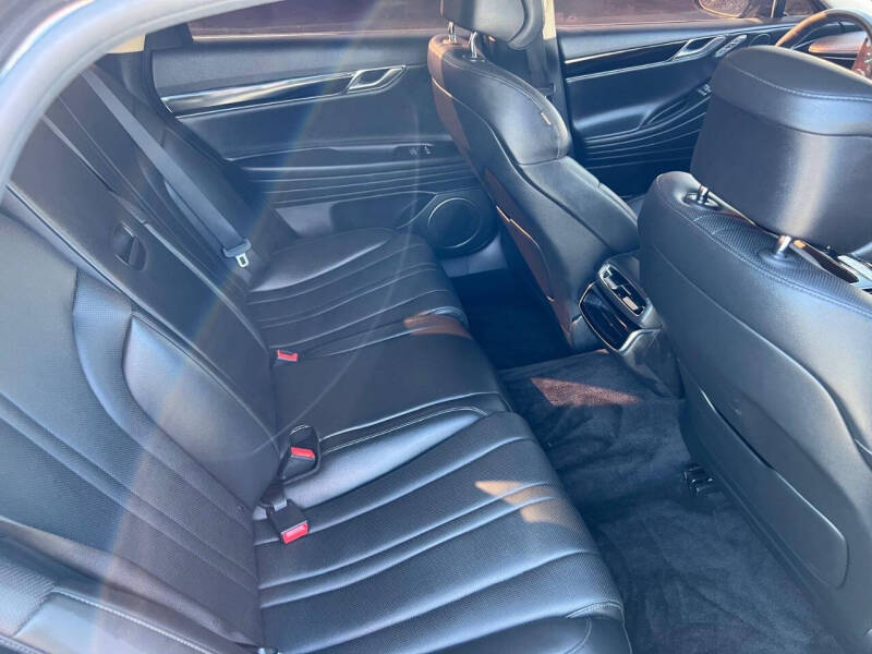 2025 Genesis G80 2.5T