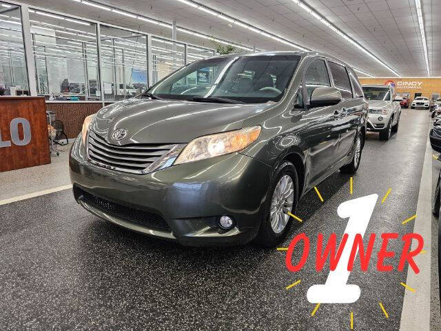 2012 Toyota Sienna XLE 8-Passenger