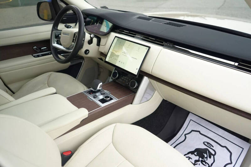 2023 Land Rover Range Rover P400 SE