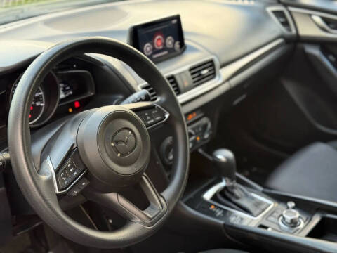 2017 Mazda MAZDA3 Sport