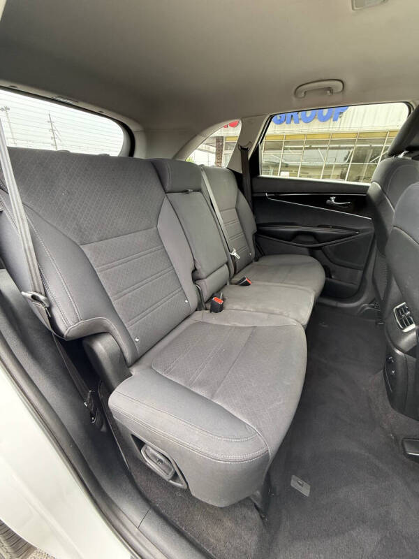 2016 Kia Sorento LX